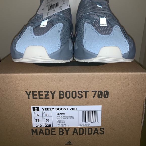 Adidas Yeezy Boost 700 Inertia Authentic Size 6 - Picture 3 of 5